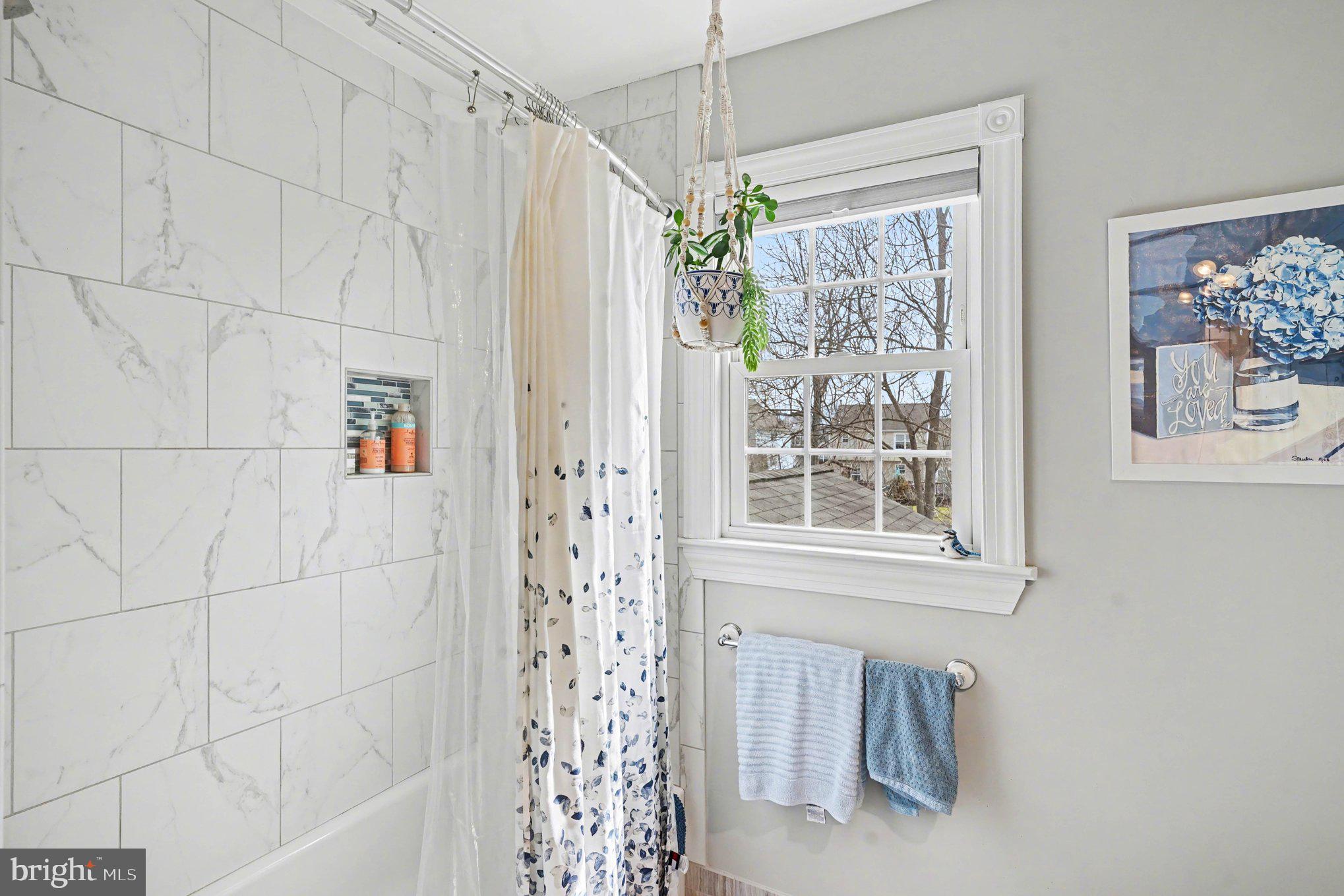 CHARLESTOWNE - Residential