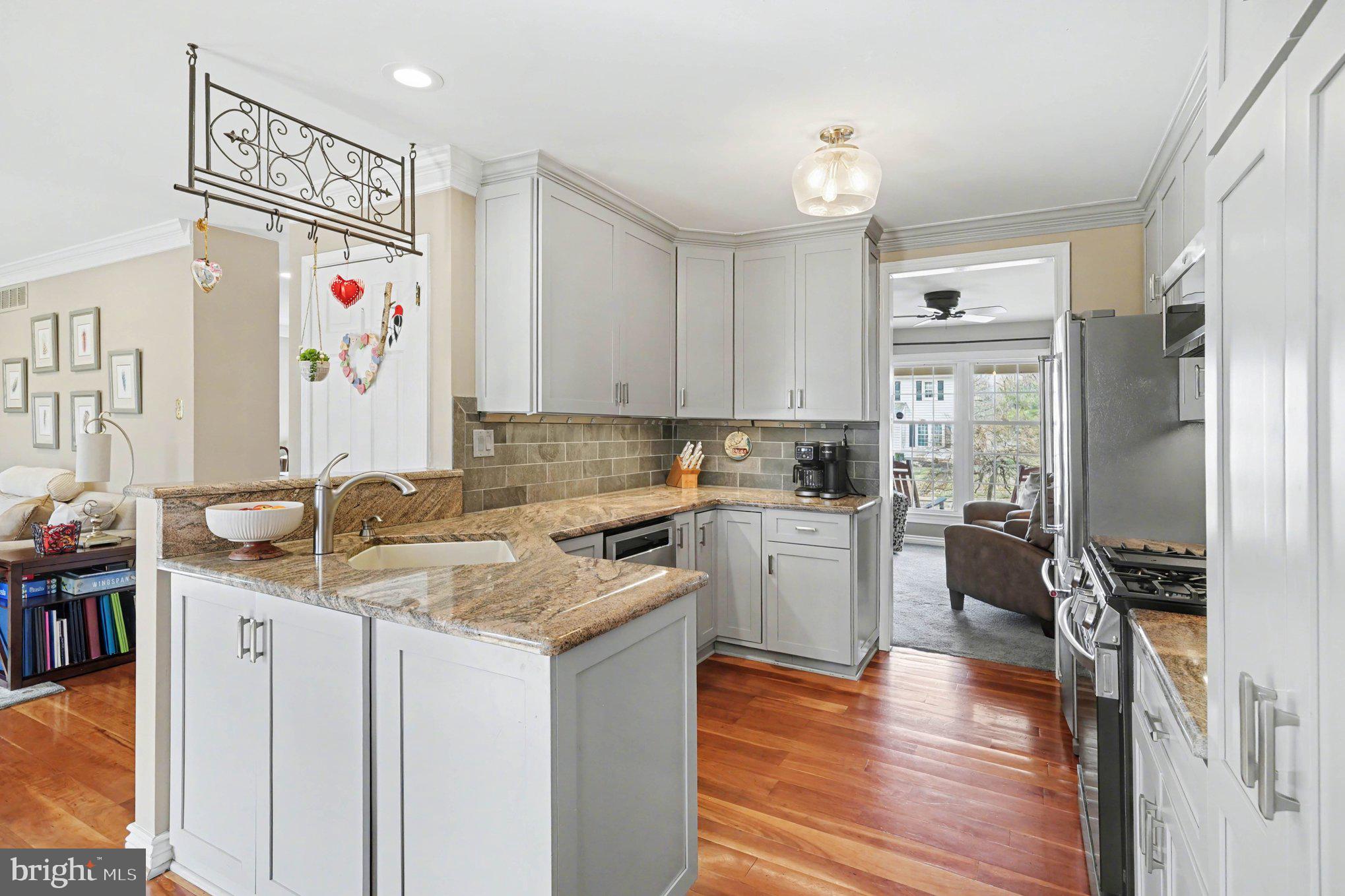 CHARLESTOWNE - Residential