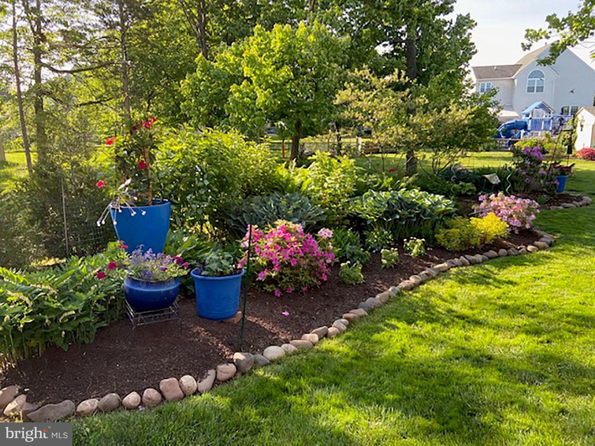 CHARLESTOWNE - Residential