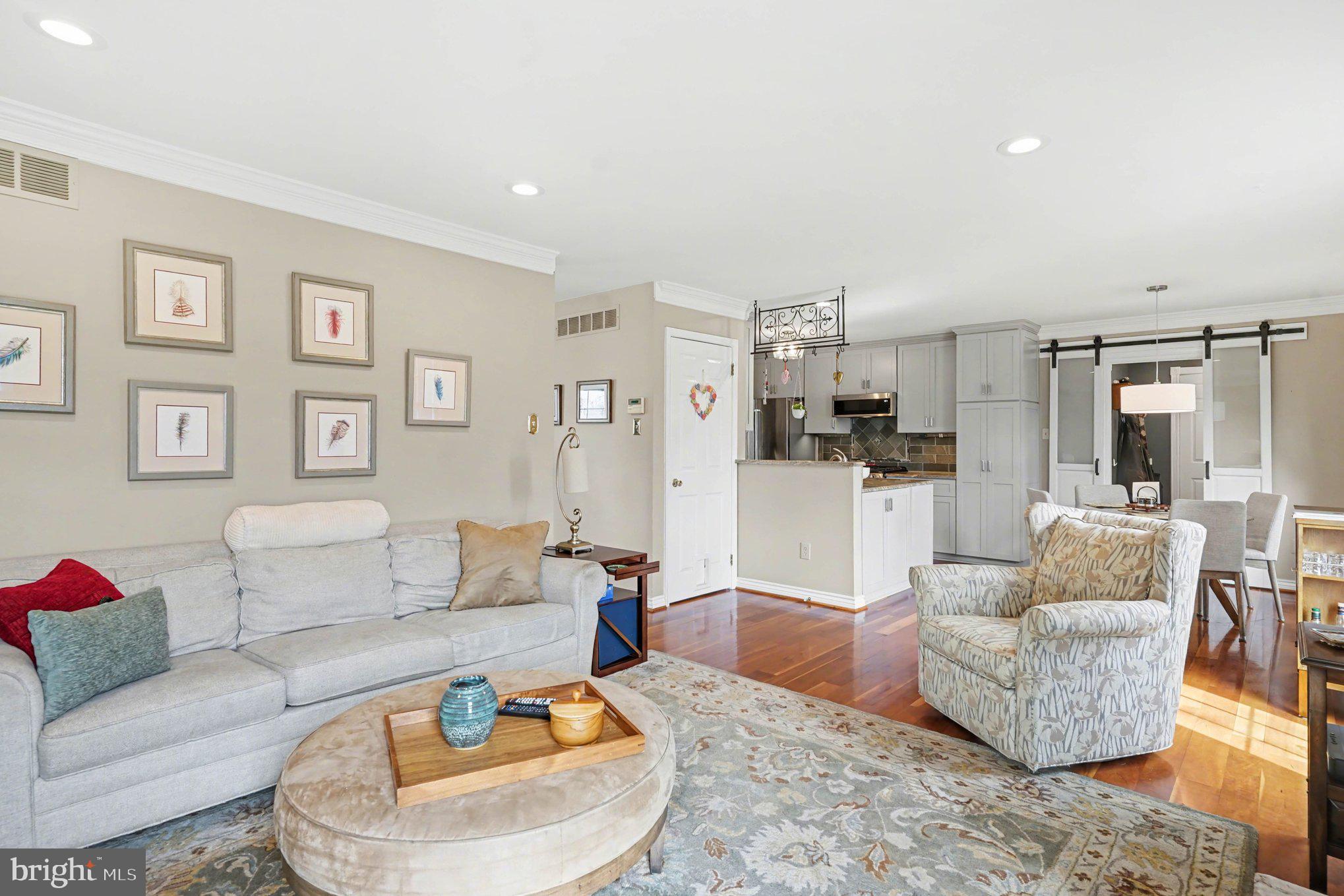 CHARLESTOWNE - Residential