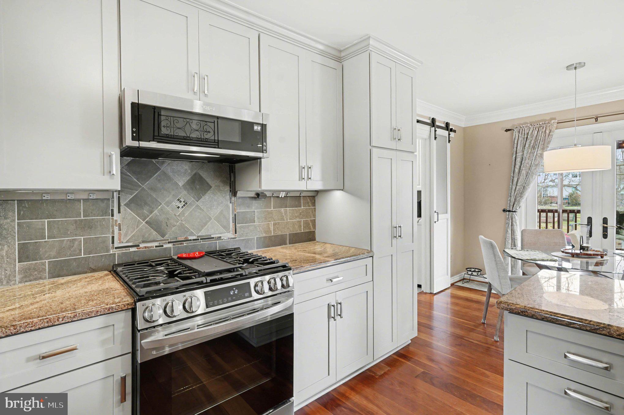 CHARLESTOWNE - Residential