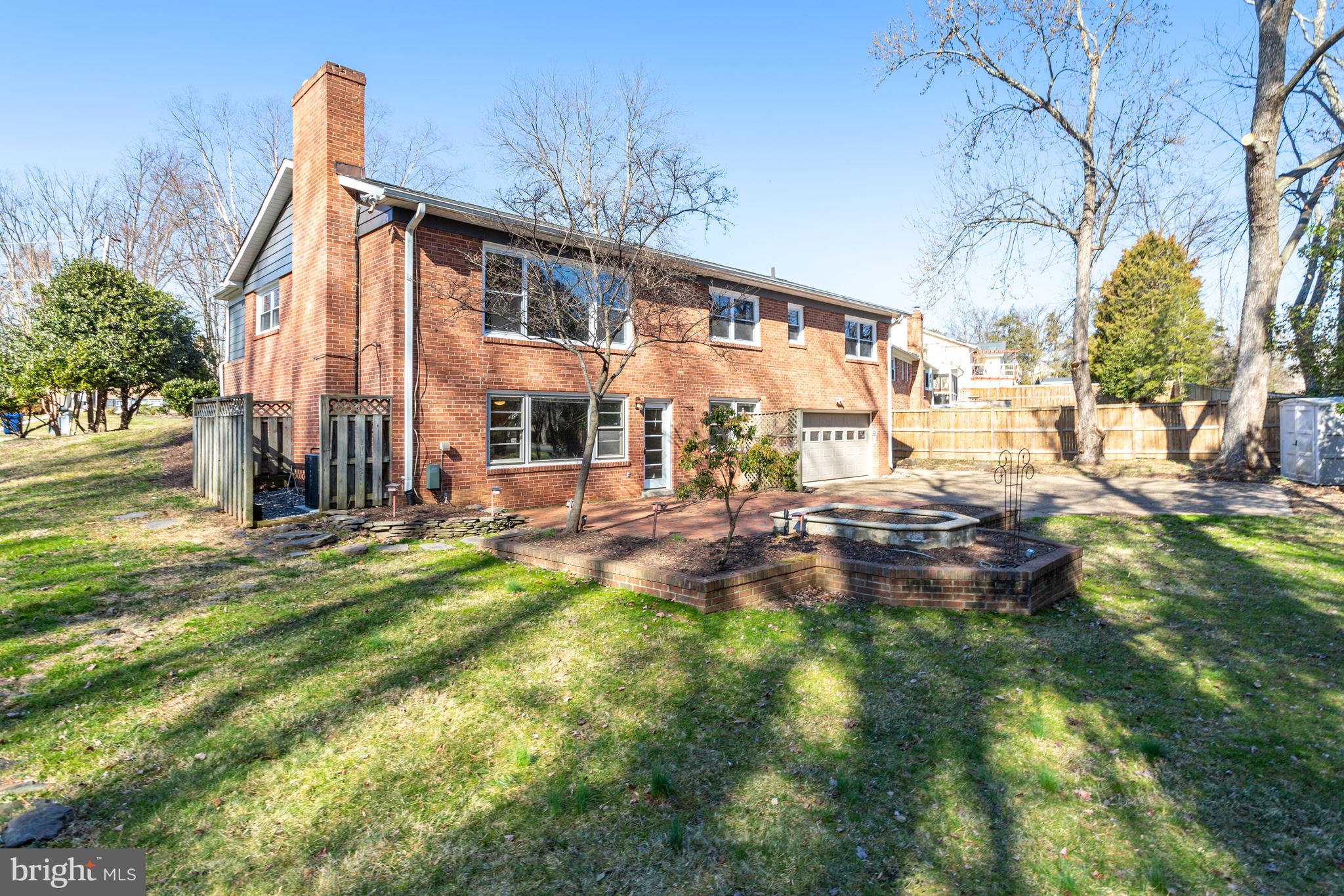 FALLS HILL - Residential Lease