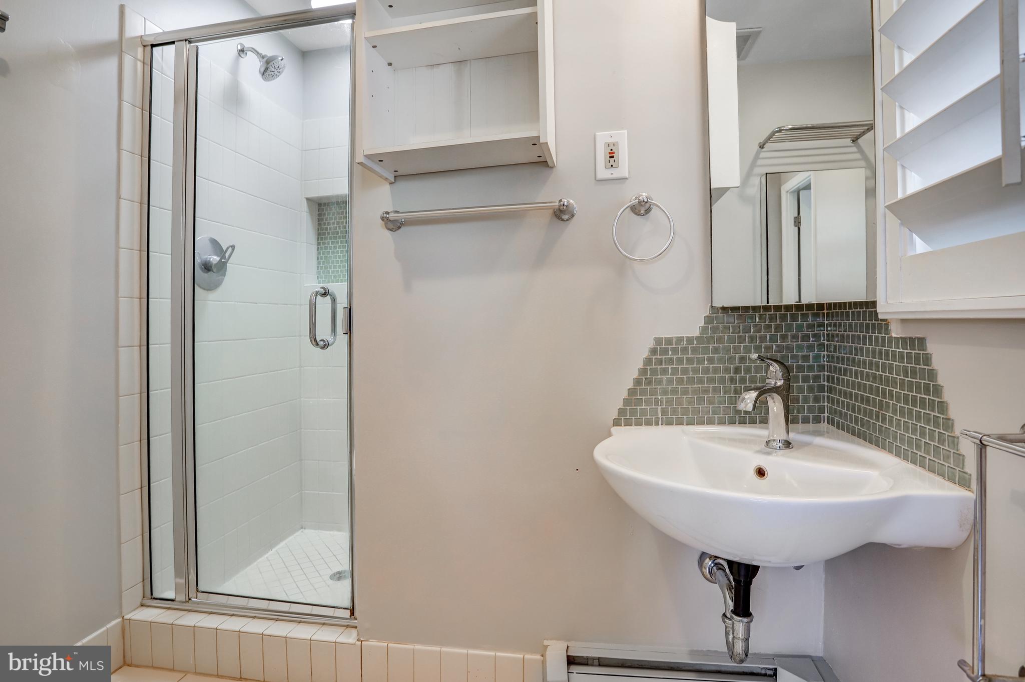 FALLS HILL - Residential Lease