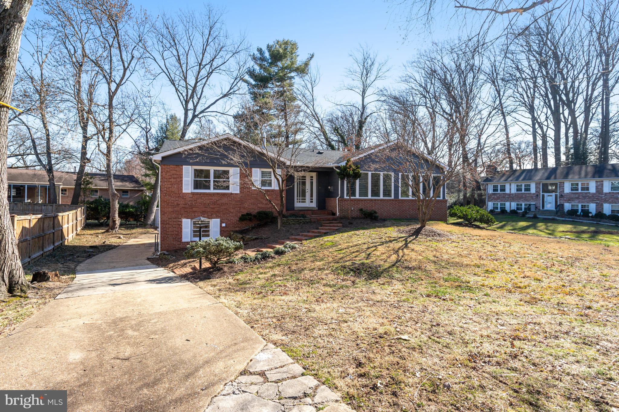 FALLS HILL - Residential Lease