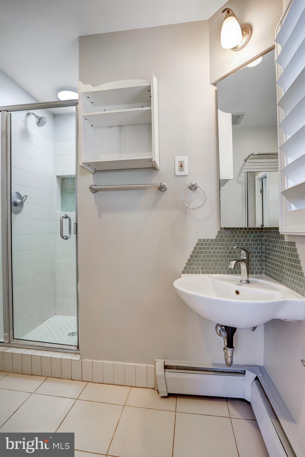 FALLS HILL - Residential Lease