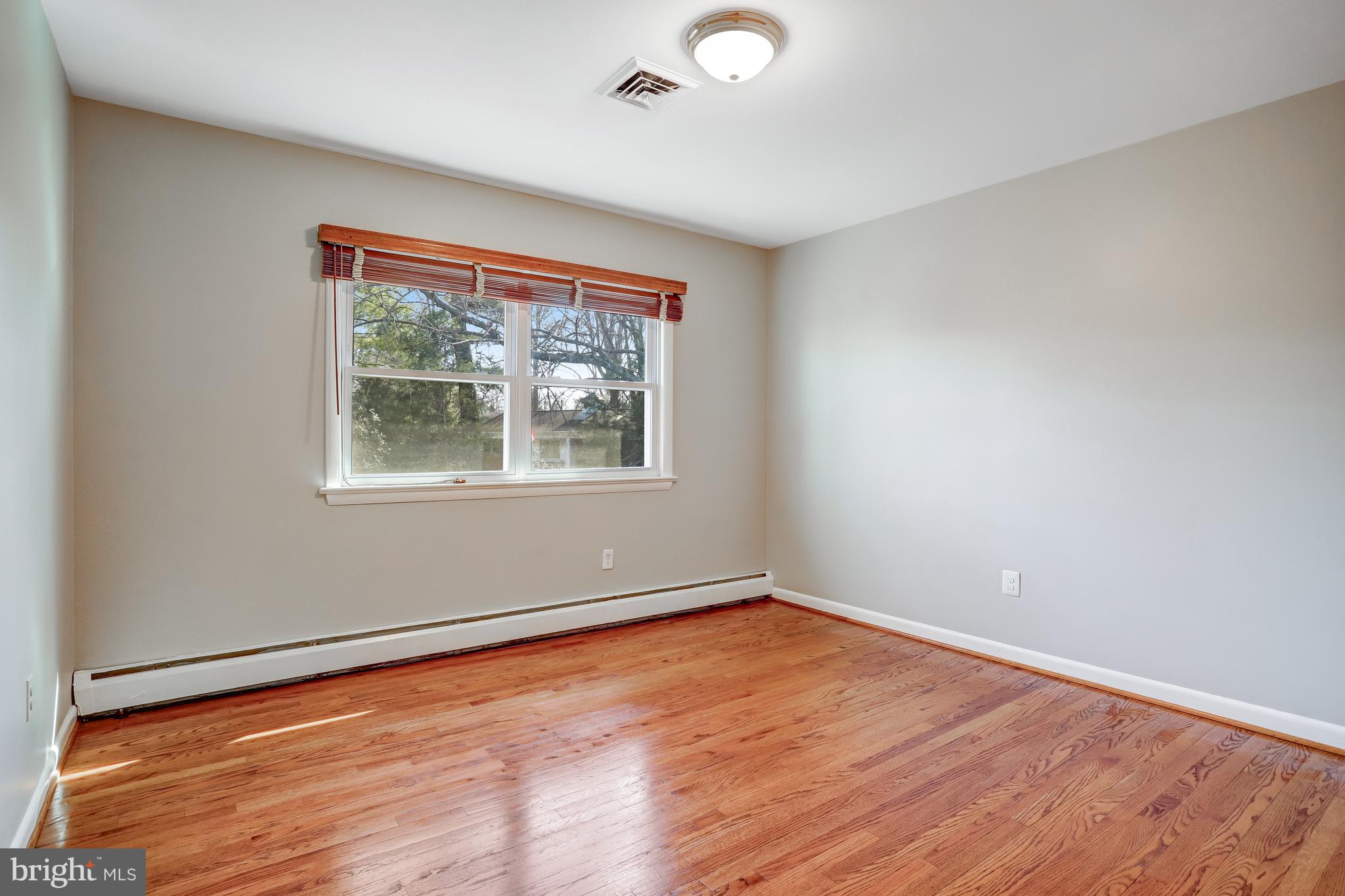 FALLS HILL - Residential Lease