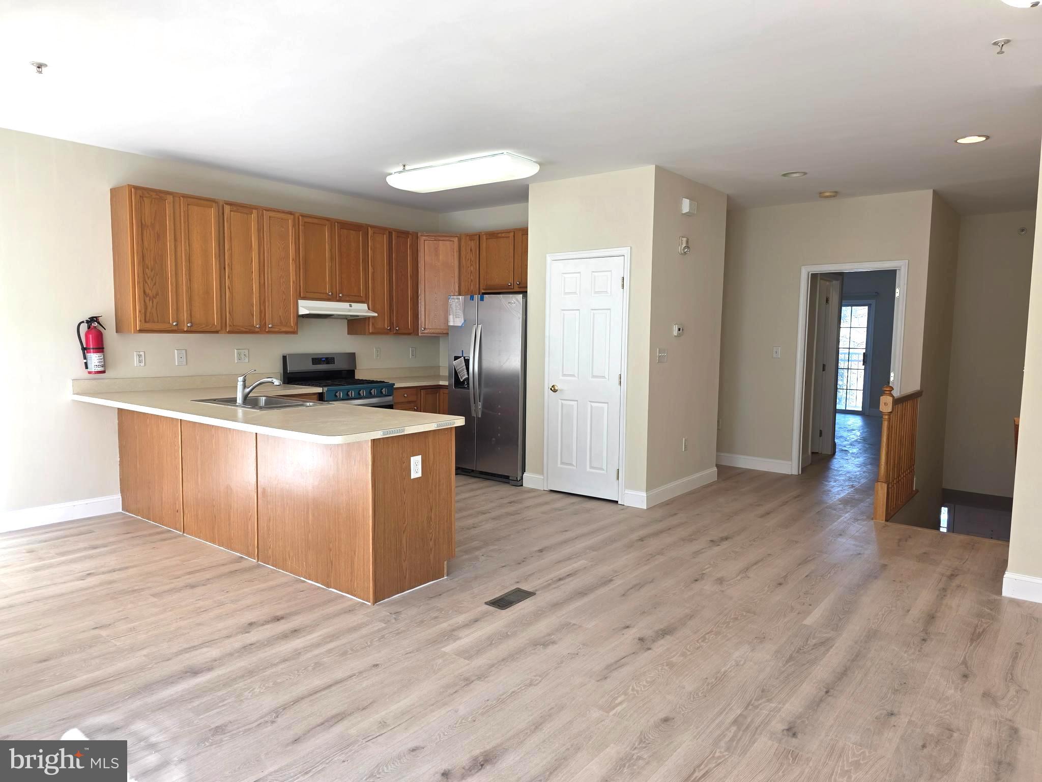 317 HARBOUR BOULEVARD