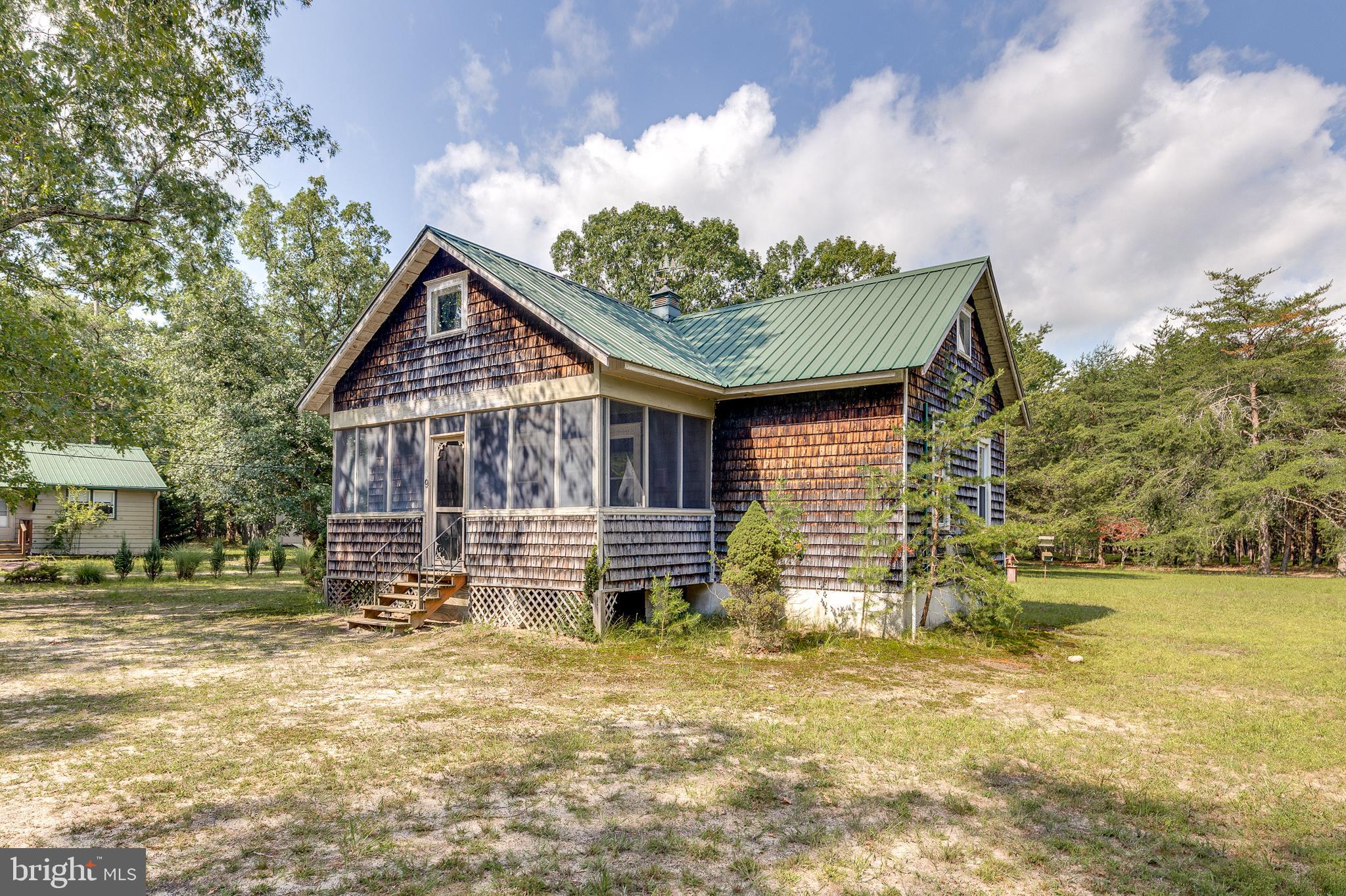 7 BEEBE LANE 9