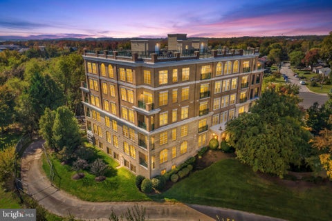 Photo of 810 Belmont Bay Drive #105, WOODBRIDGE, VA 22191 (MLS # VAPW2133166)