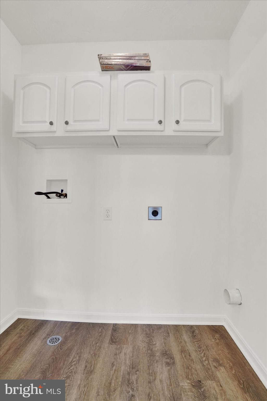 VILLAS ON THE LAKE - Residential