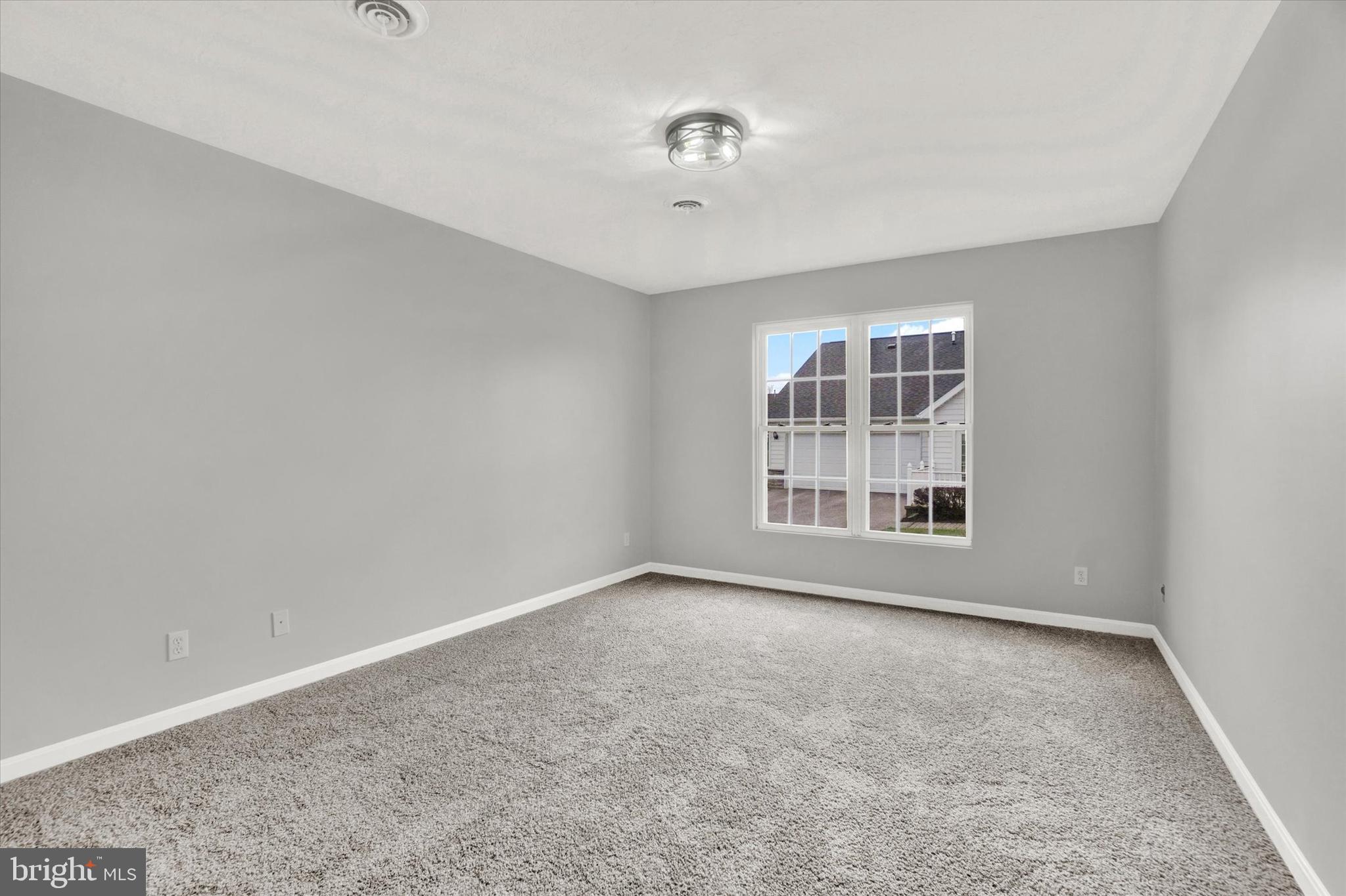 VILLAS ON THE LAKE - Residential