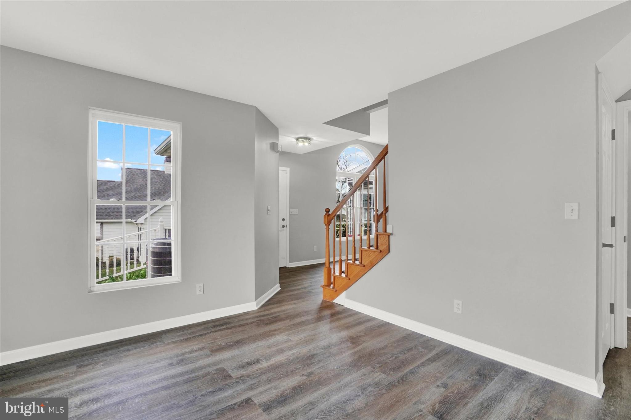 VILLAS ON THE LAKE - Residential