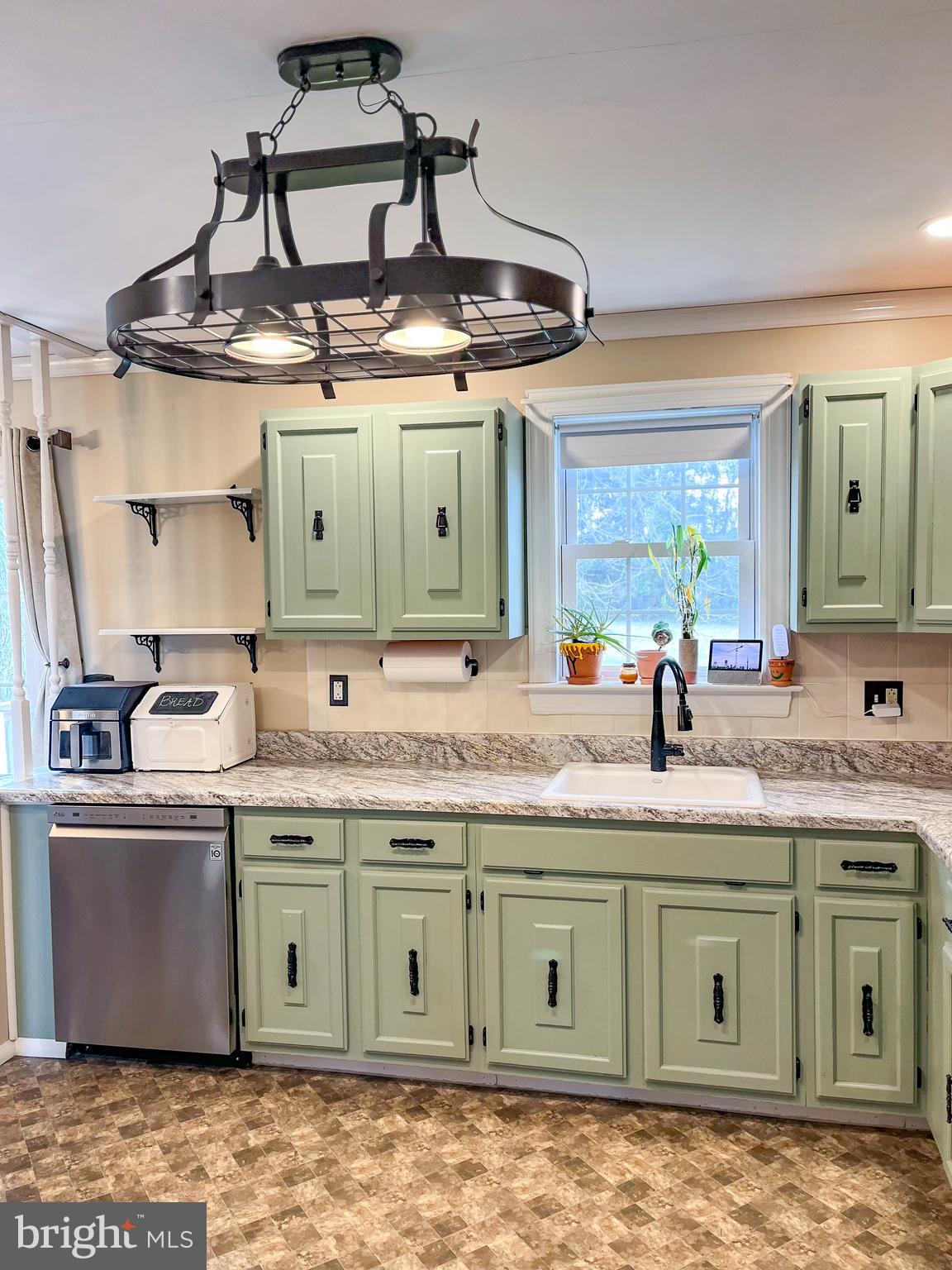 NORTHRIDGE - Residential