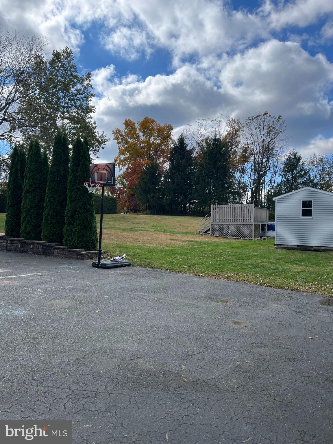 NORTHRIDGE - Residential