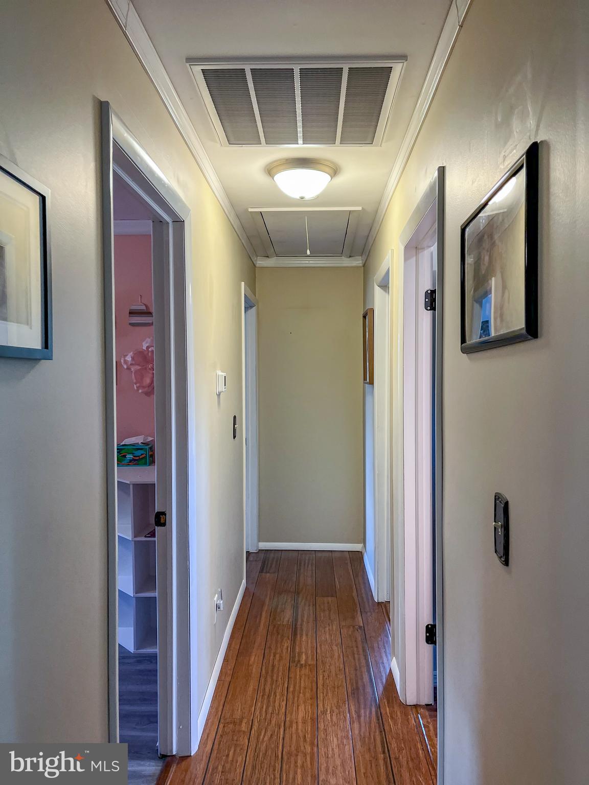 NORTHRIDGE - Residential