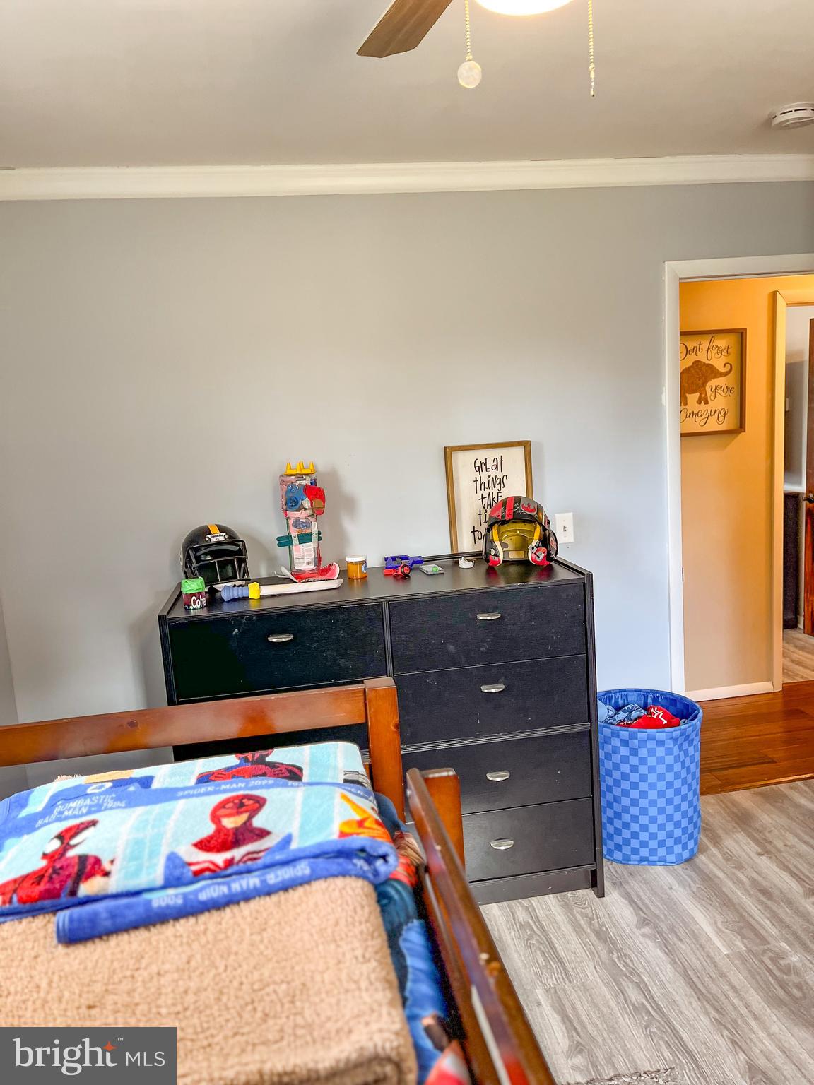 NORTHRIDGE - Residential