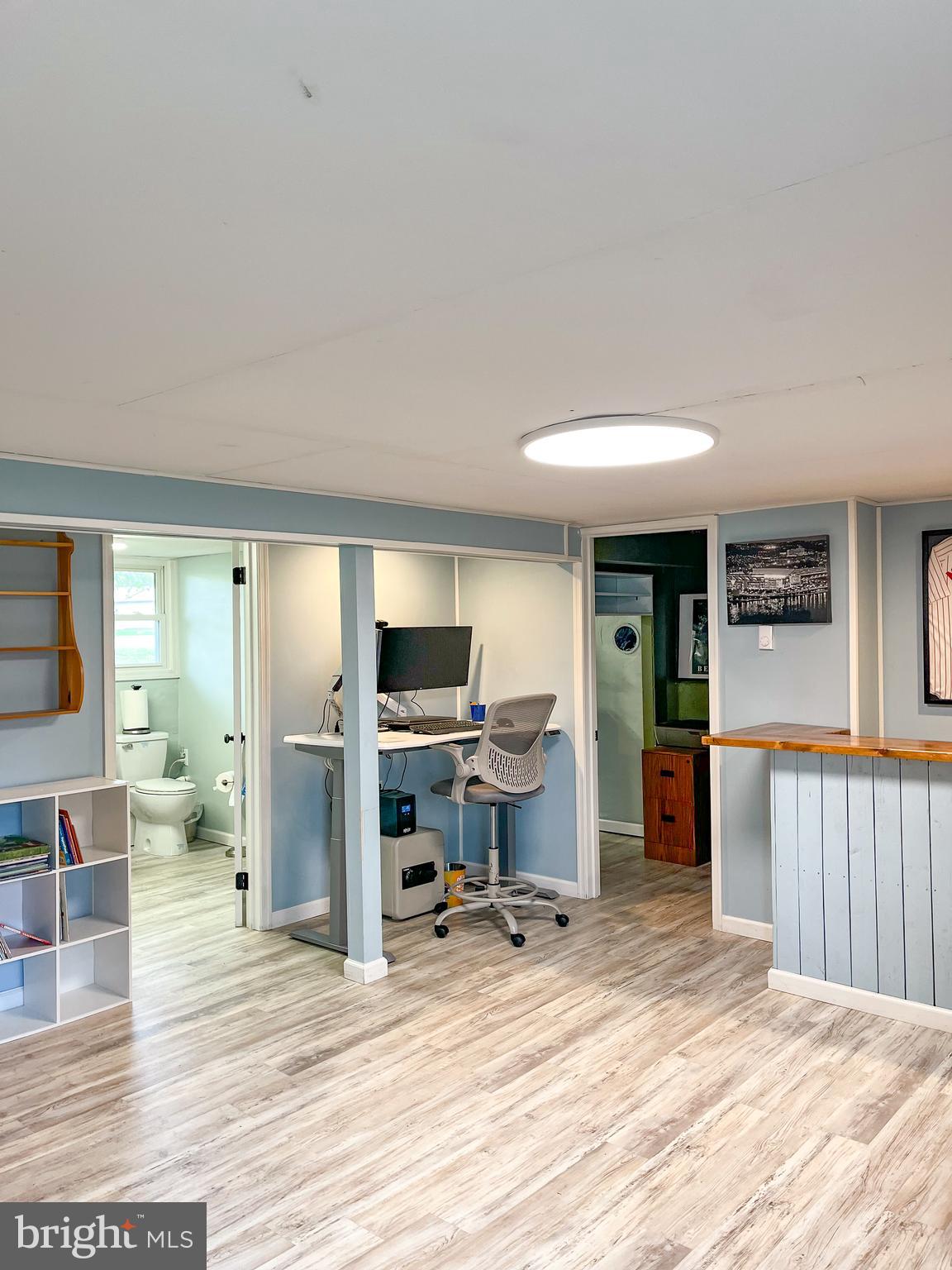 NORTHRIDGE - Residential