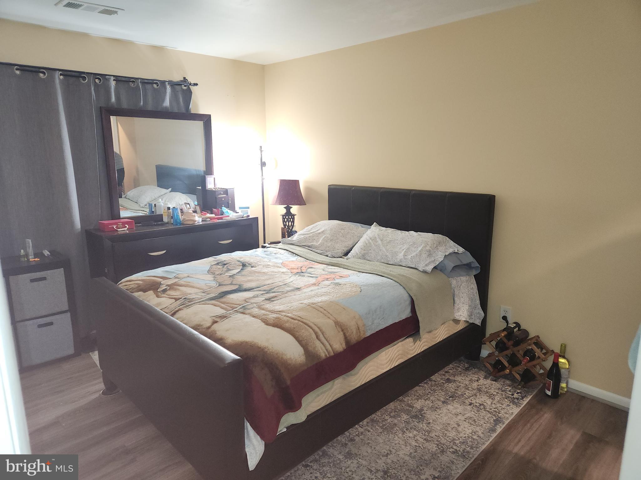 VILLAGE OF OAKLAND MILLS - Residential