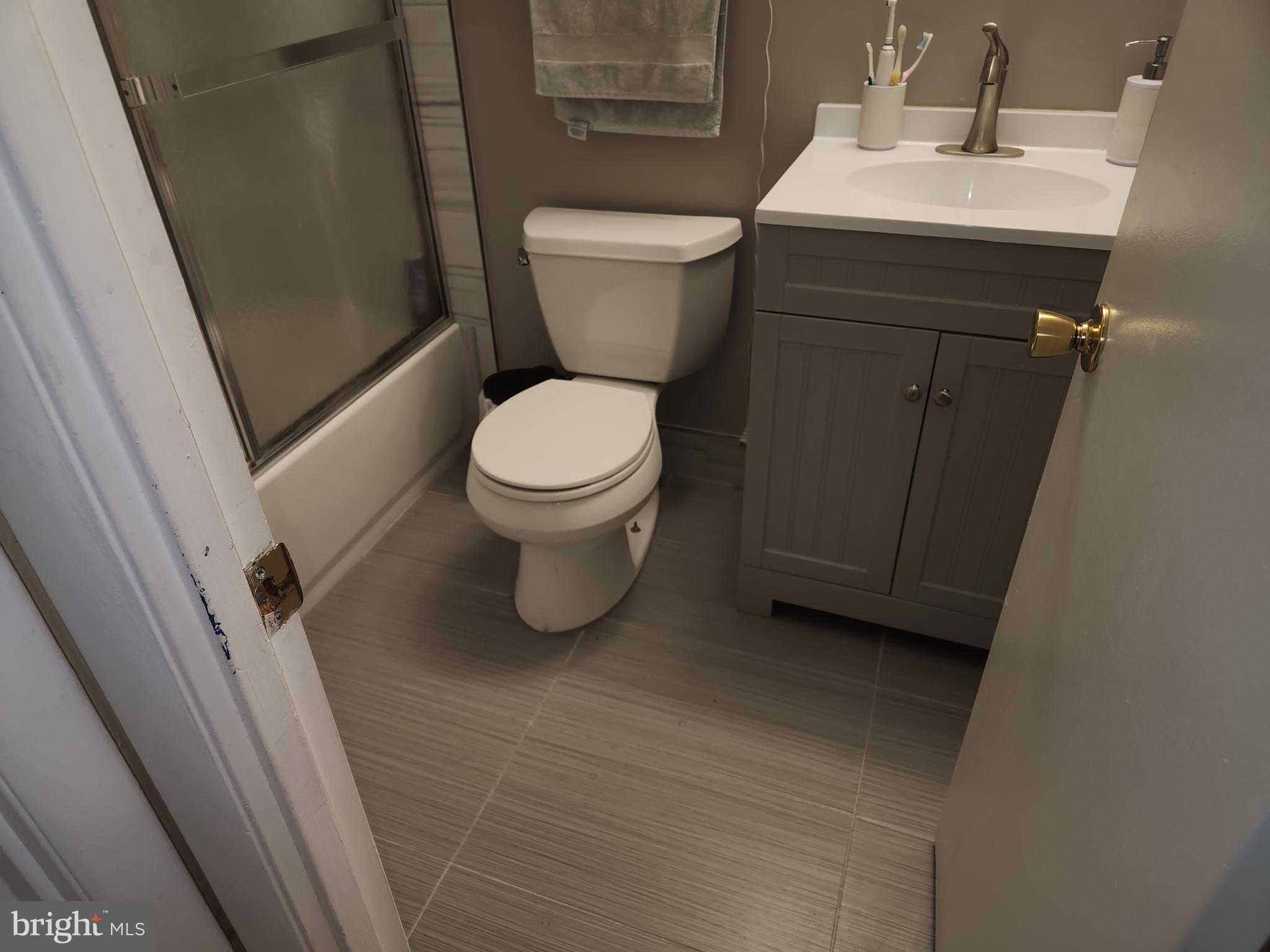 VILLAGE OF OAKLAND MILLS - Residential