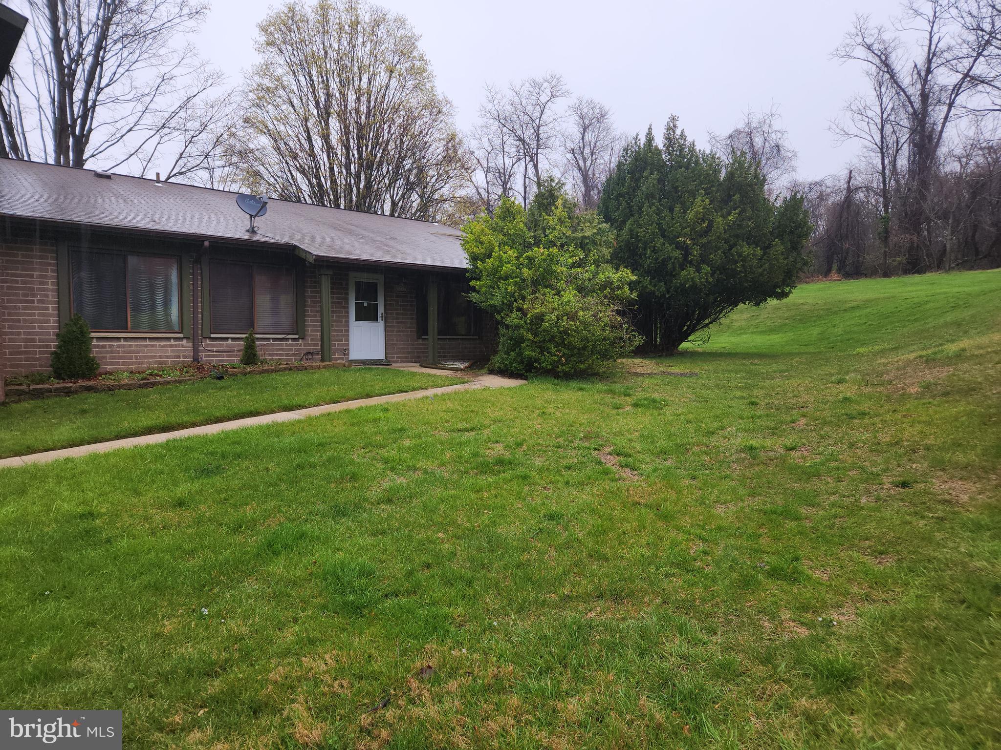 VILLAGE OF OAKLAND MILLS - Residential