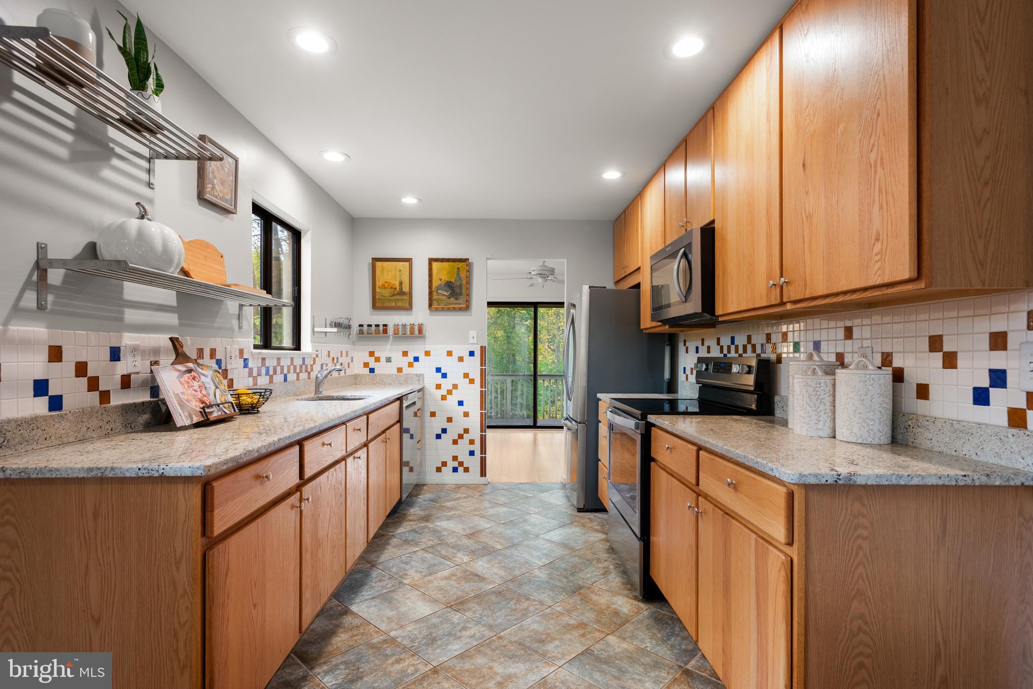 LYNETREE - Residential