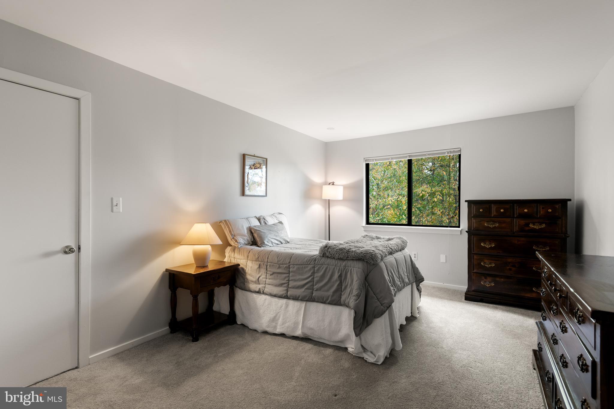 LYNETREE - Residential