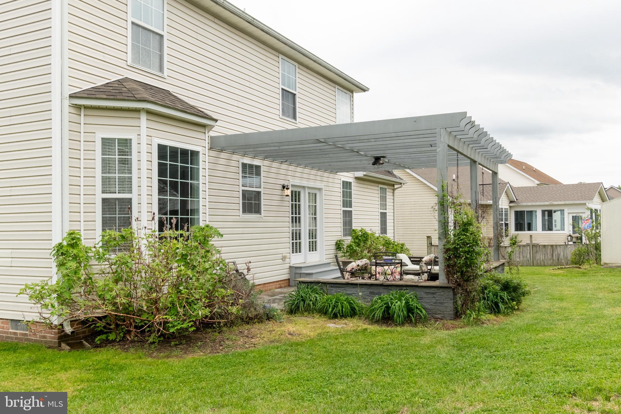 CRESTFIELD - Residential