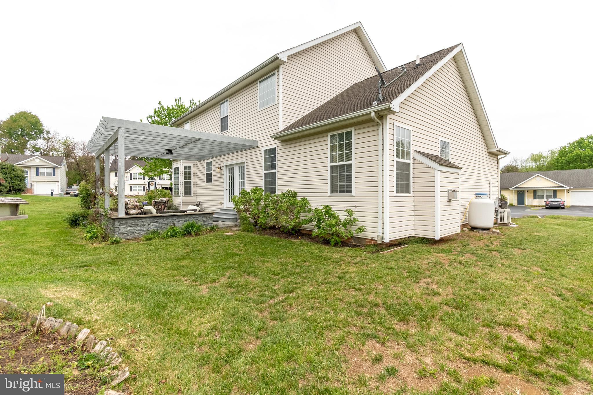 CRESTFIELD - Residential
