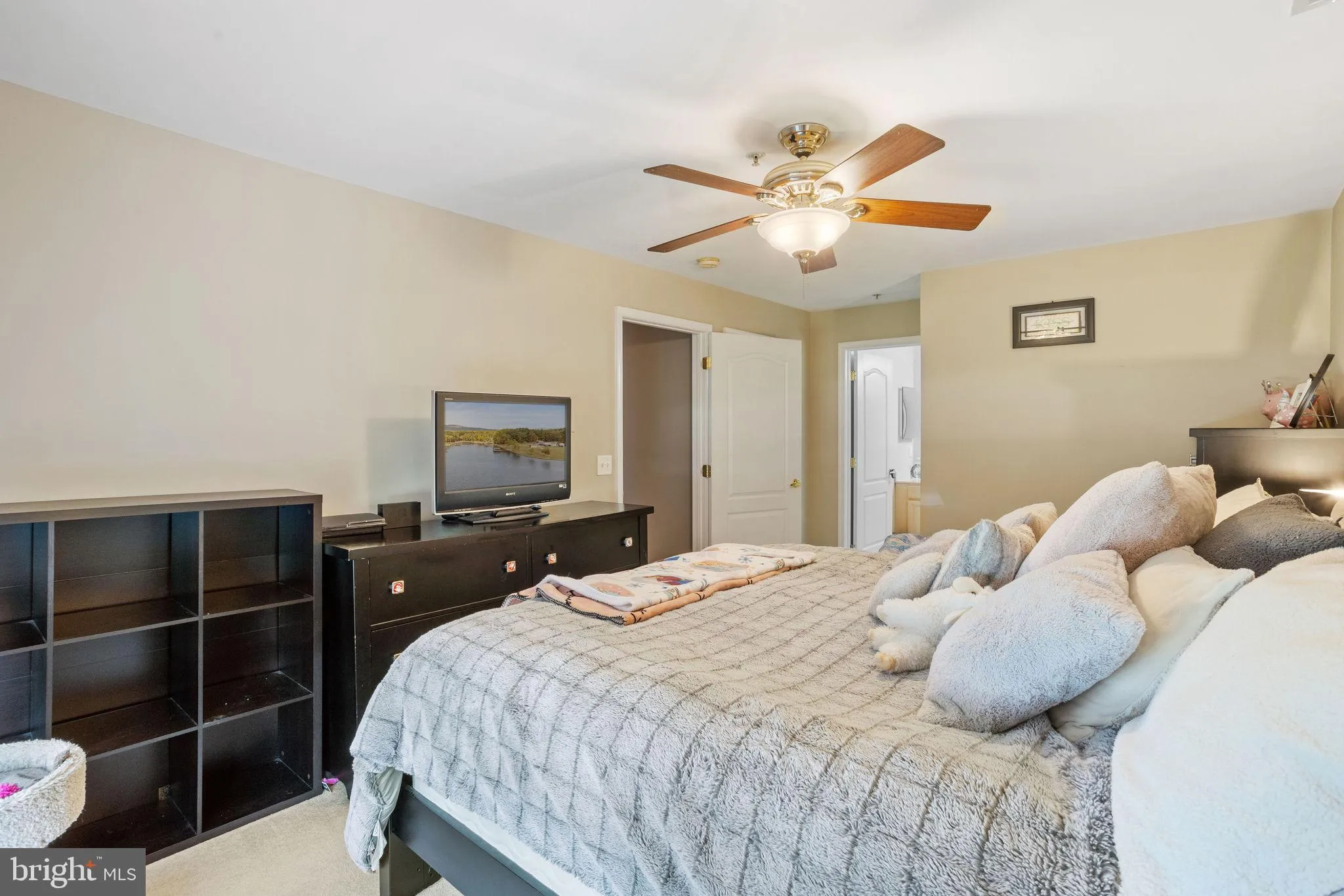 Delran, New Jersey 08075, United States, 3 Bedrooms Bedrooms, ,2 BathroomsBathrooms,Residential,Contingent,124488