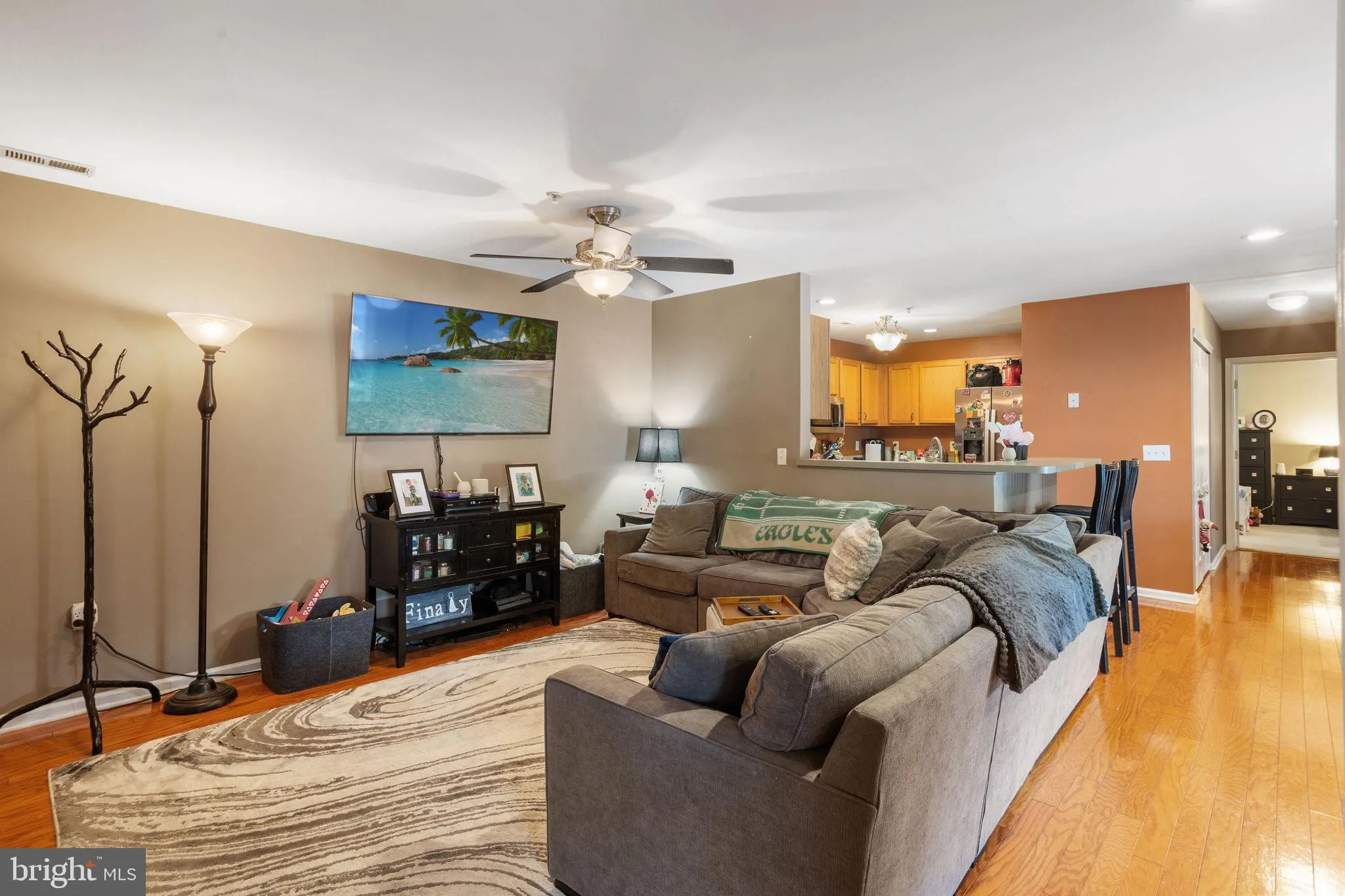 Delran, New Jersey 08075, United States, 3 Bedrooms Bedrooms, ,2 BathroomsBathrooms,Residential,Contingent,124488