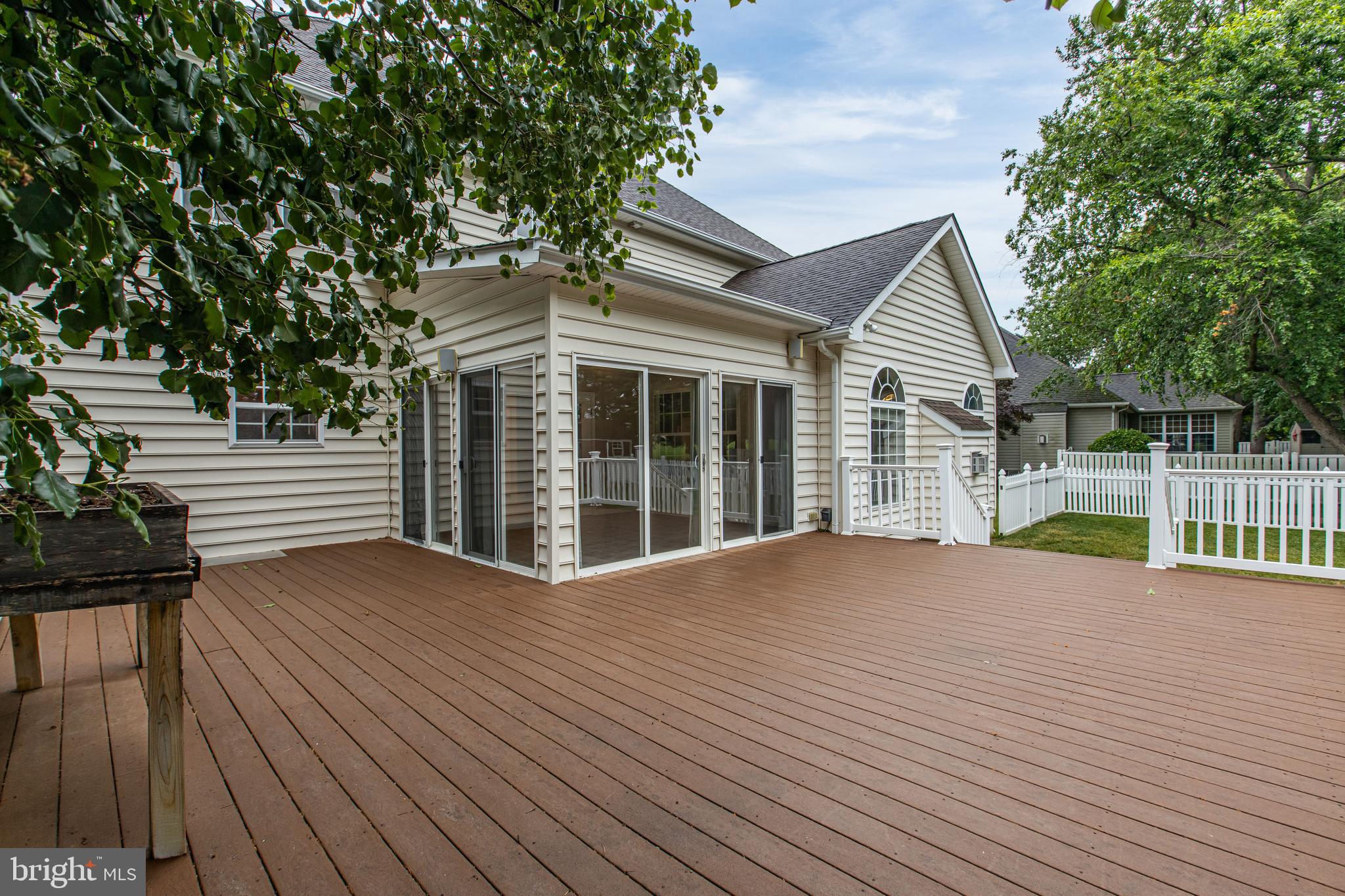 450 ORCHARD GROVE WAY