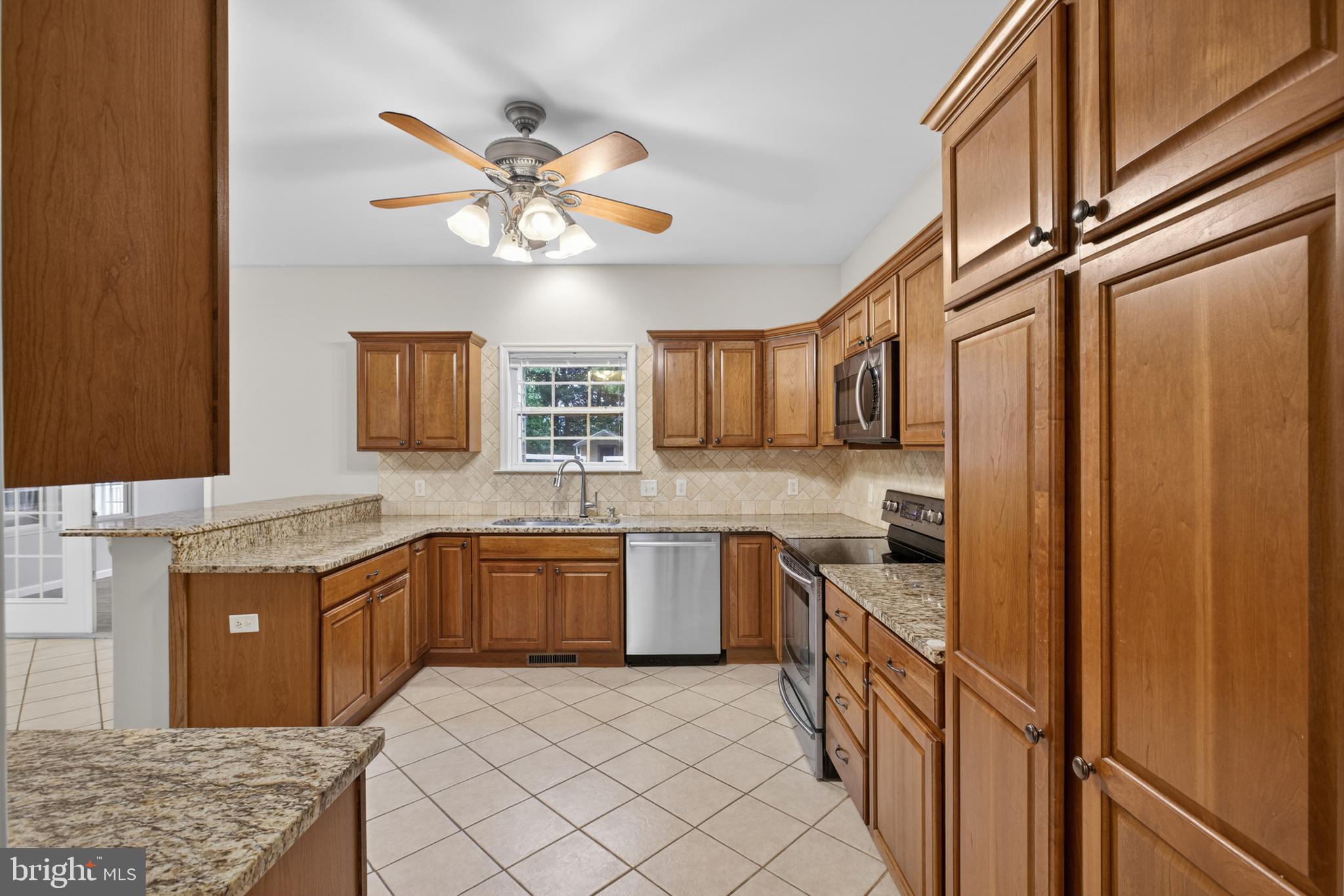 450 ORCHARD GROVE WAY