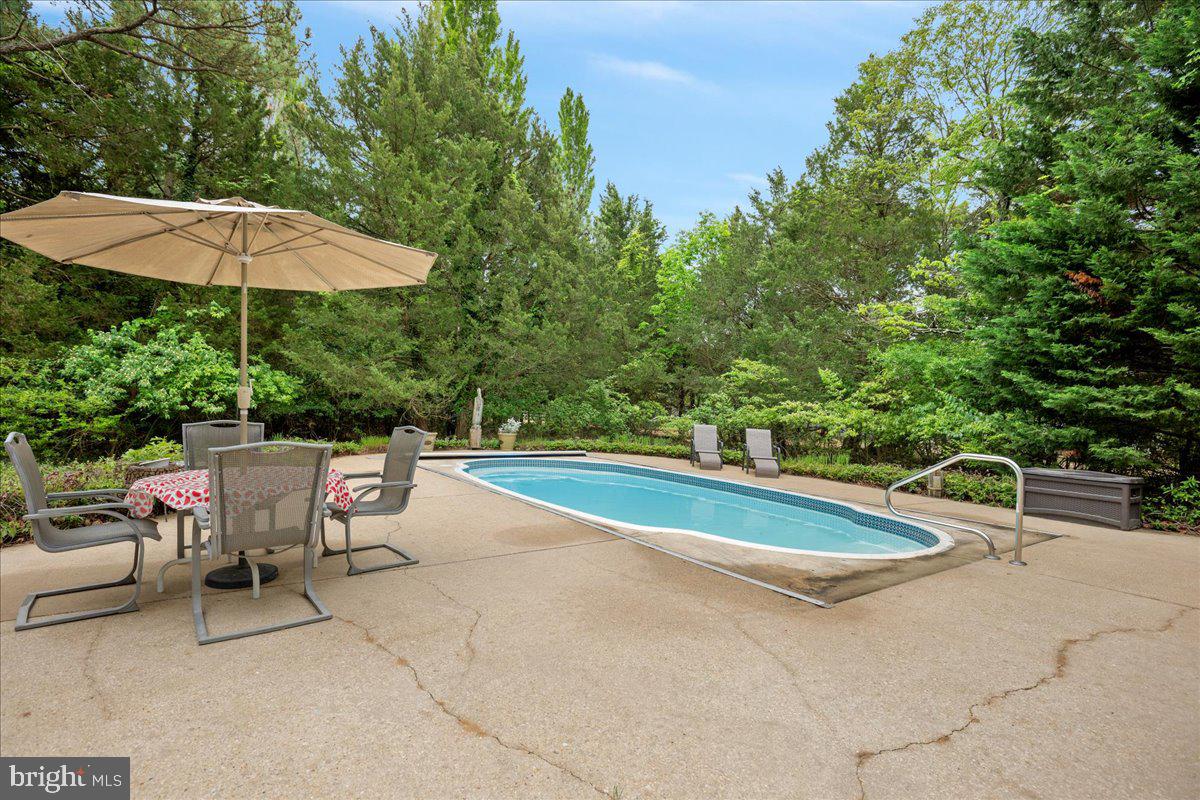 COVE POINT - Residential