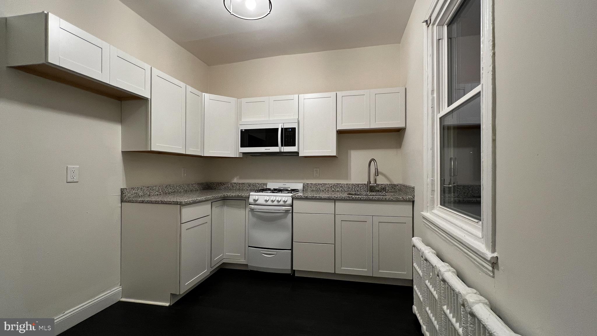 ELKINS PARK - Residential Lease