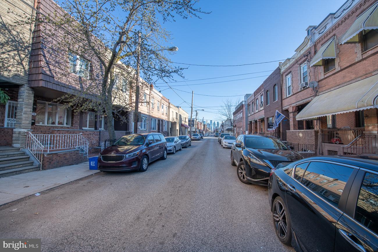 GIRARD ESTATES - Residential