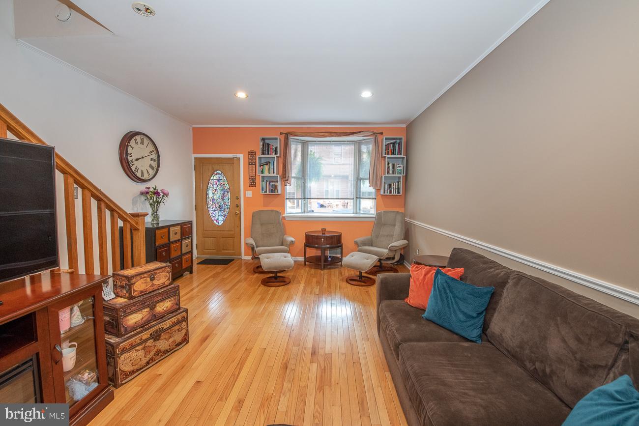 GIRARD ESTATES - Residential