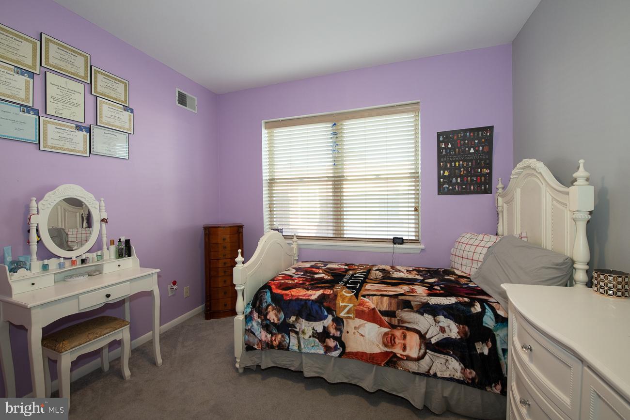 GIRARD ESTATES - Residential