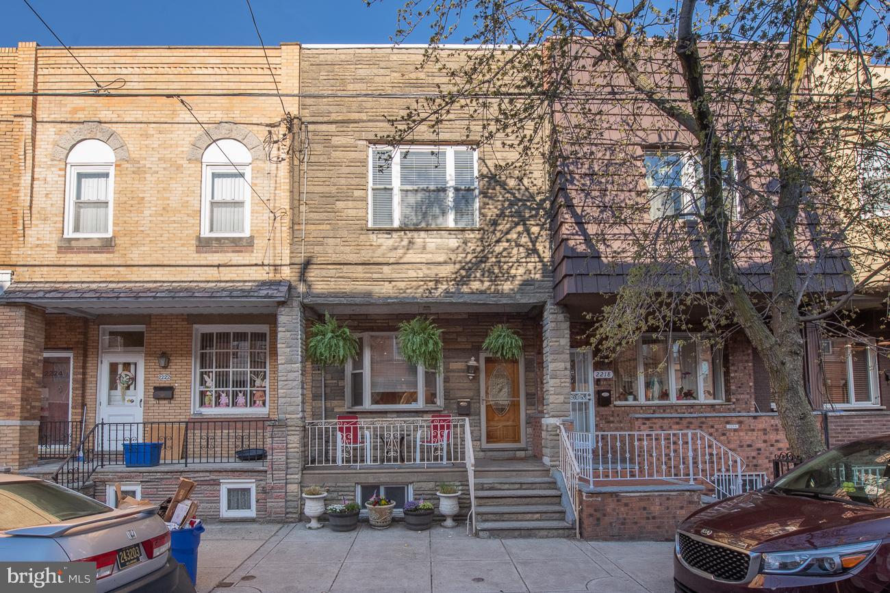 GIRARD ESTATES - Residential