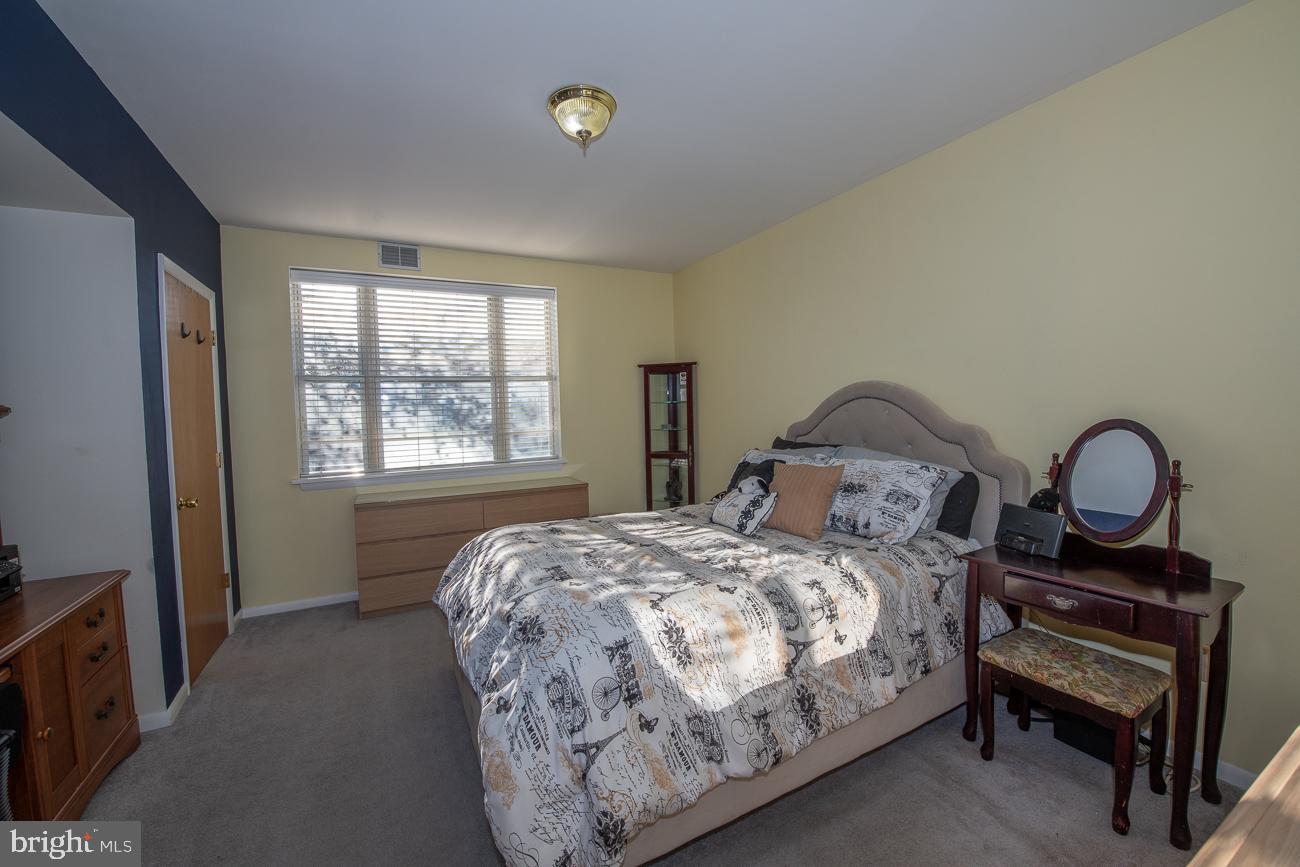 GIRARD ESTATES - Residential