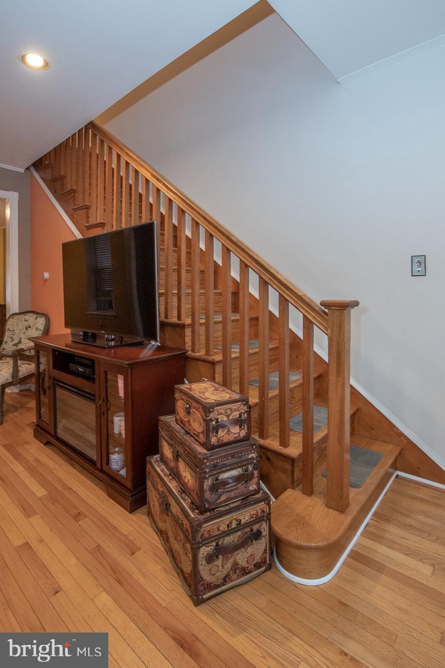 GIRARD ESTATES - Residential