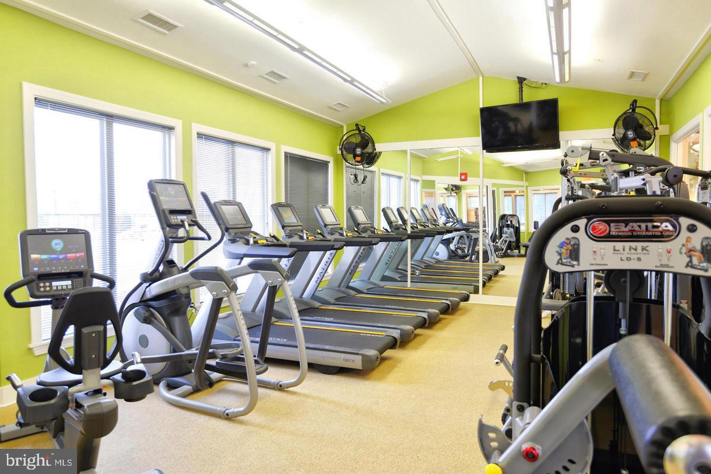 CREEKSIDE VILLAGE - Residential