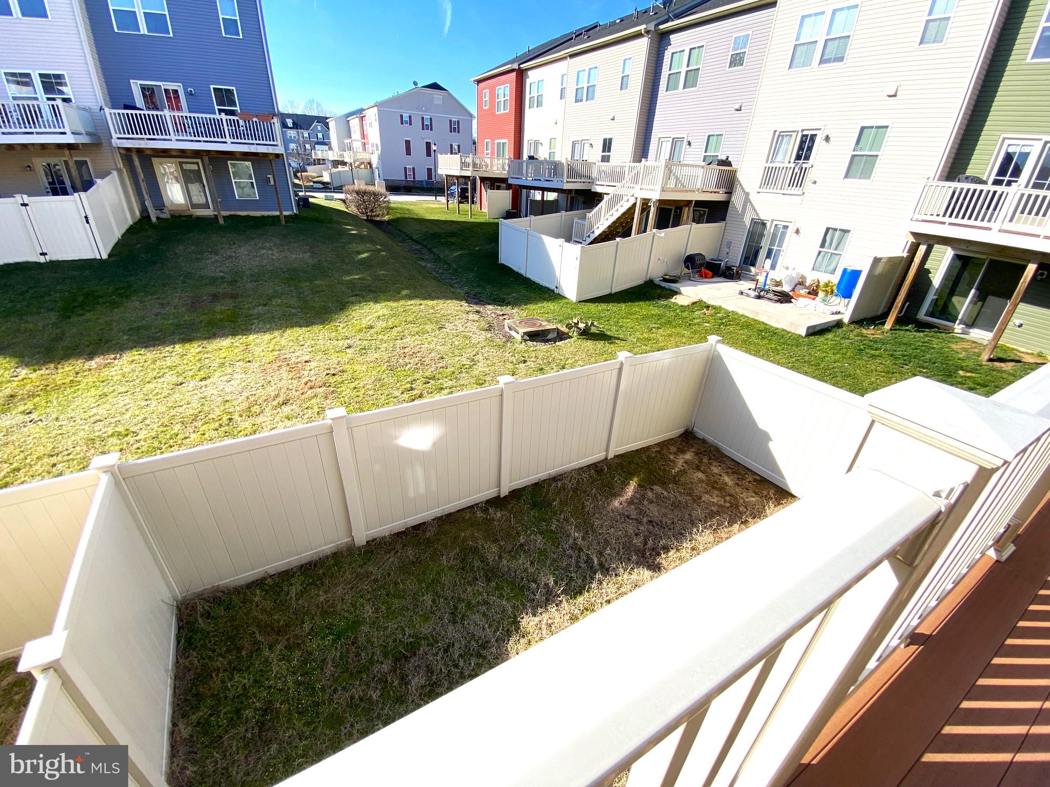 CREEKSIDE VILLAGE - Residential