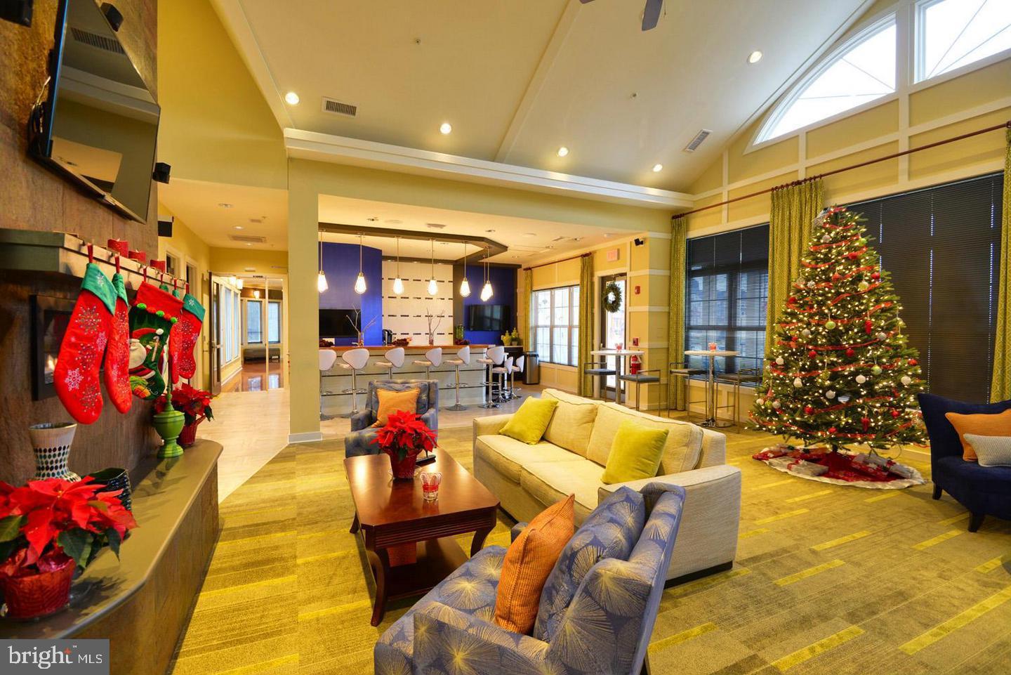 CREEKSIDE VILLAGE - Residential