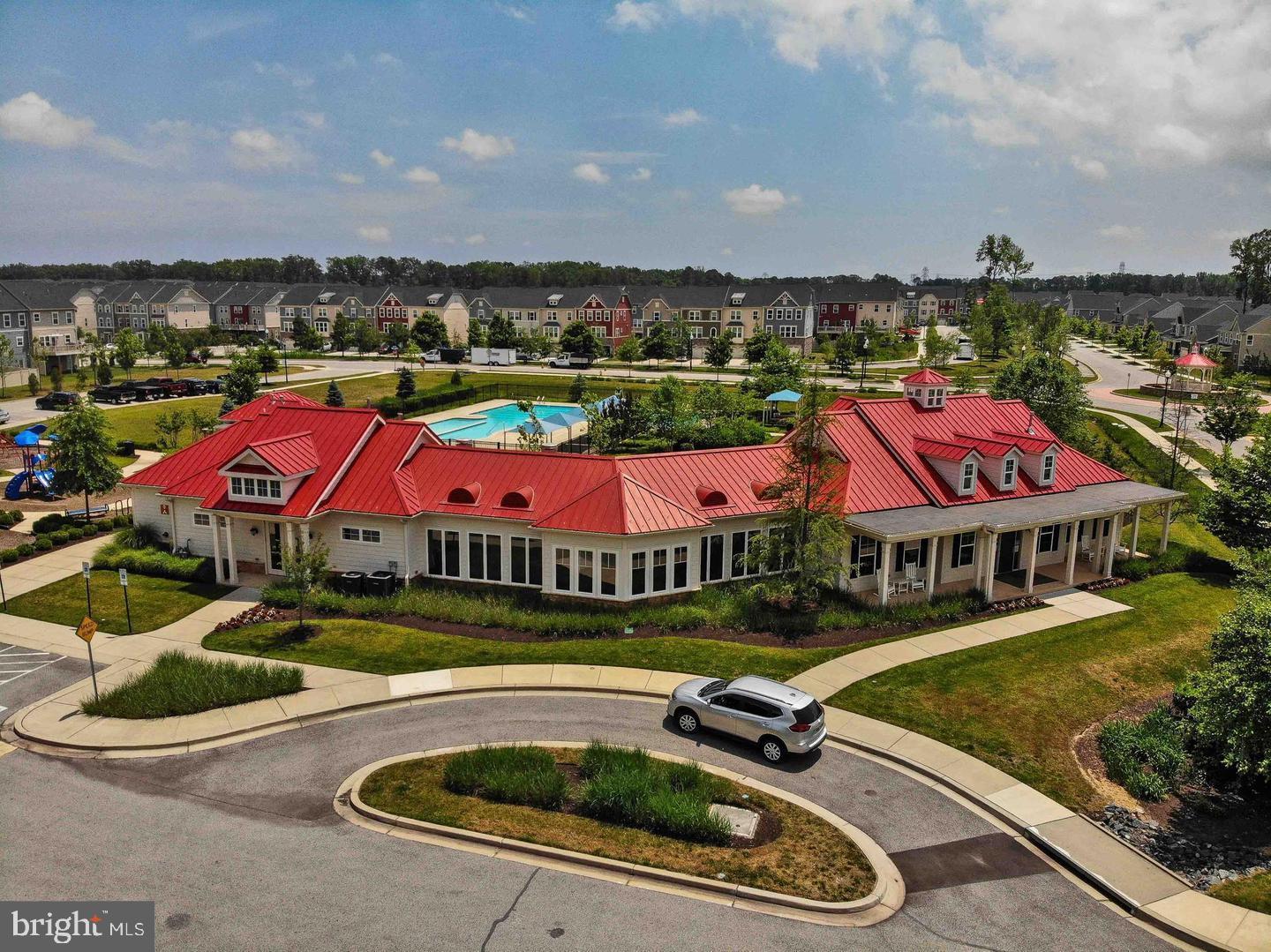 CREEKSIDE VILLAGE - Residential