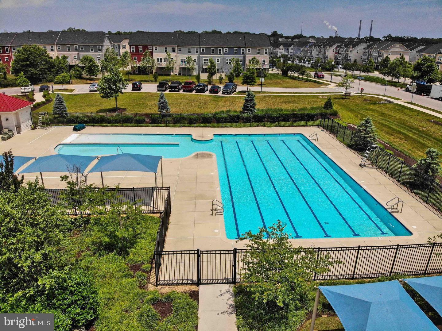 CREEKSIDE VILLAGE - Residential