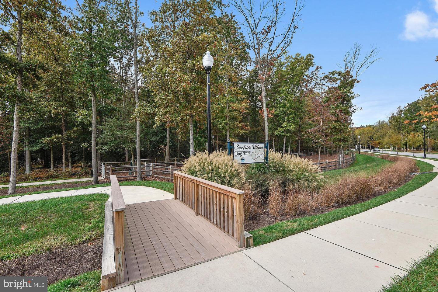 CREEKSIDE VILLAGE - Residential