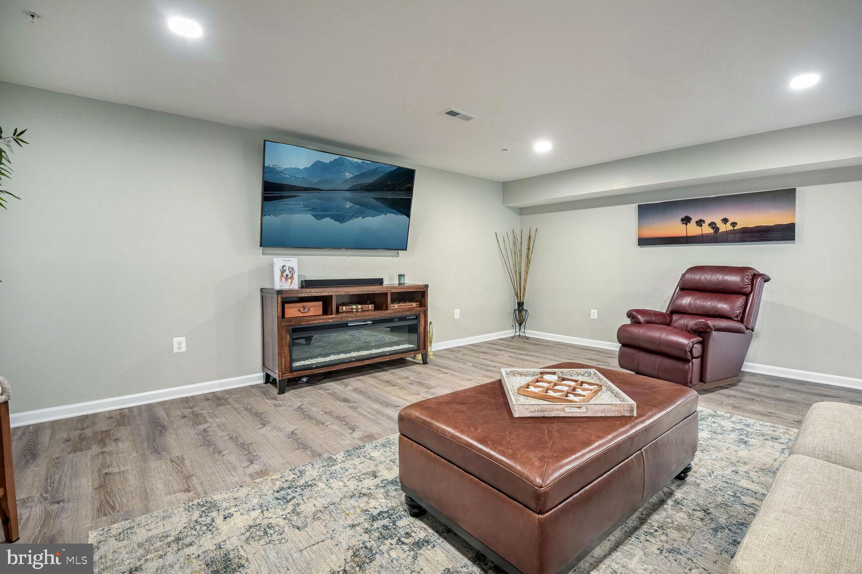 POPLAR RUN - Residential