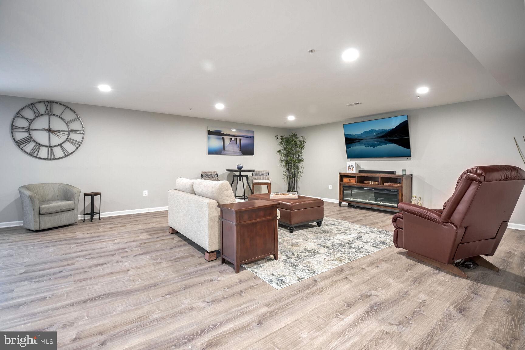 POPLAR RUN - Residential