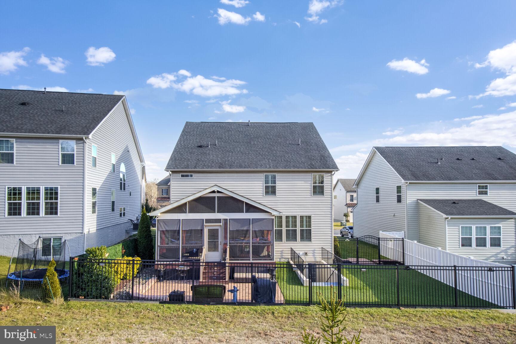 POPLAR RUN - Residential