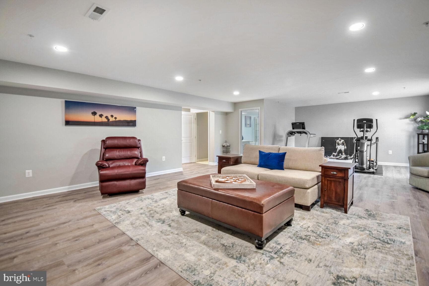 POPLAR RUN - Residential